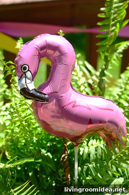 Flamingo stick balloons