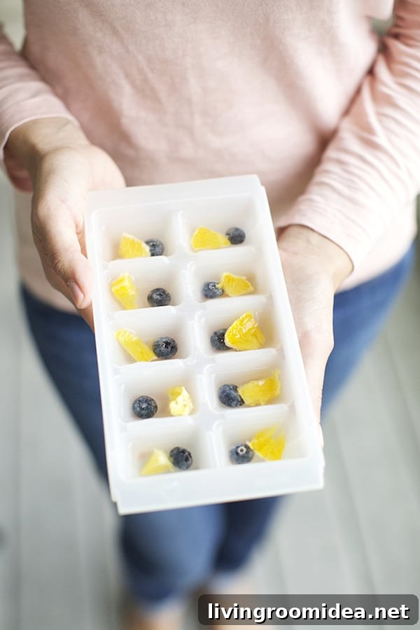 Transitioning to Autumn: Stylish Fall Wardrobe and Home Tips 6 How to Make Fruit Ice Cubes