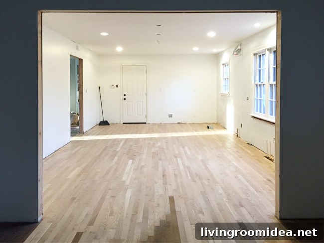 Hardwood Floor Refinishing: Stunning Before and After Results 13 img 80034 12