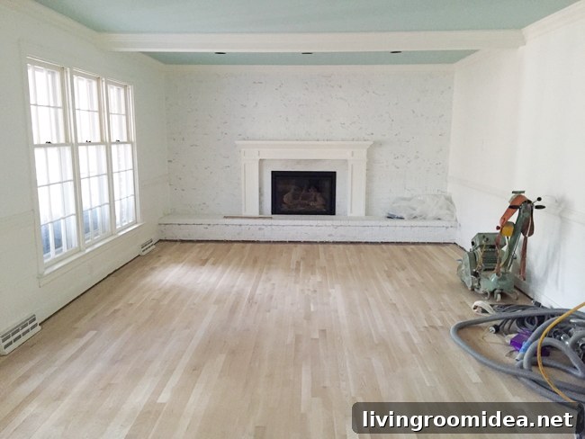 Hardwood Floor Refinishing: Stunning Before and After Results 24 img 80034 23