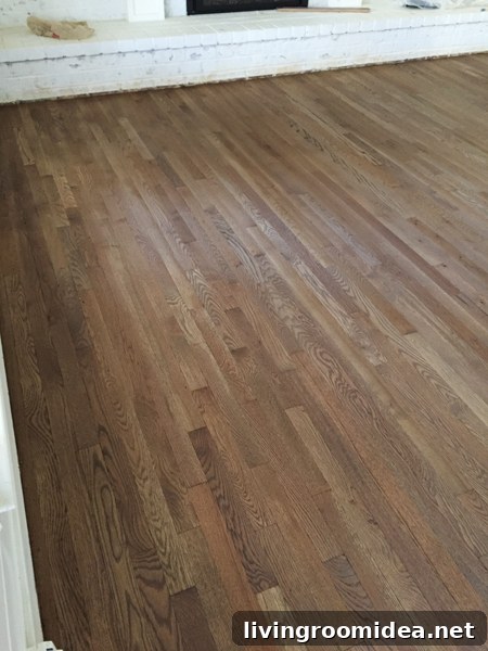 Hardwood Floor Refinishing: Stunning Before and After Results 27 img 80034 26