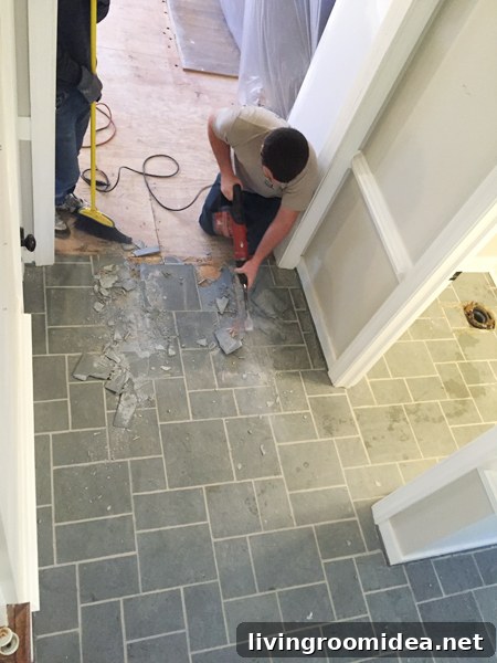 Hardwood Floor Refinishing: Stunning Before and After Results 6 img 80034 5