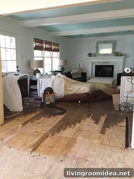 Hardwood Floor Refinishing: Stunning Before and After Results 10 img 80034 9