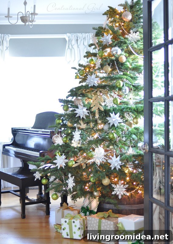 Green and White Christmas Decorating - Centsational GIrl