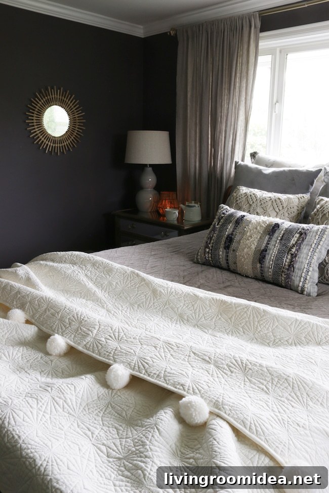 8 Simple Ways to Make Your Bedroom Calm and Clutter-Free 3 img 83497 2 1