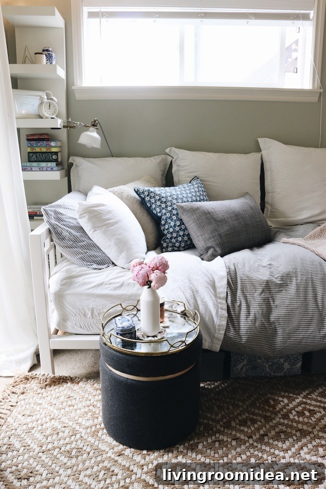 Gather Daybeds: Stylish, Space-Saving Seating for Any Room 5 img 84181 5 1