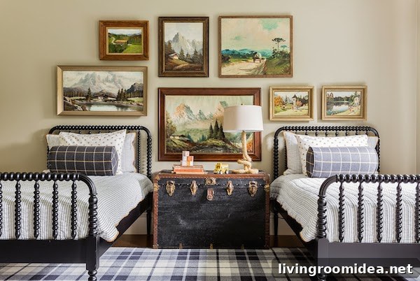 Sabbe Interior Design - Shared Bedroom - Spindle Twin Beds