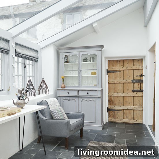 Conservatory - Gray and White