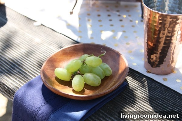 Simple Autumn Tablescape - The Inspired Room