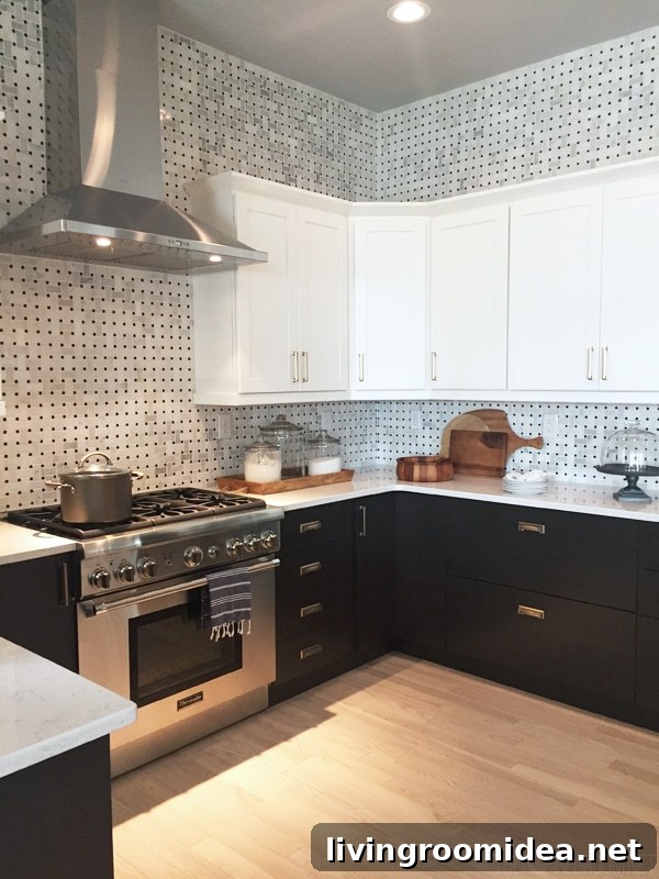 HGTV Dream House Kitchen - Black and White