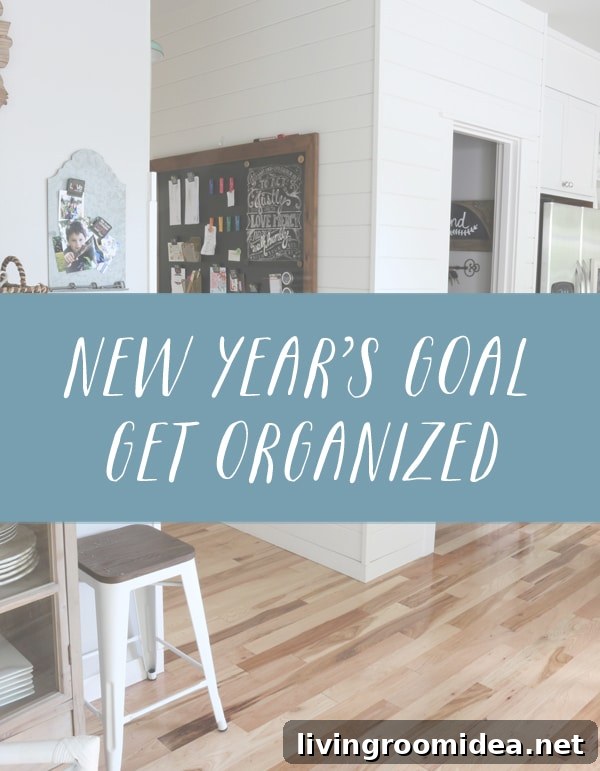 New Year Goal: Get Organized with a Simple Plan 2 New Year's Goal - Get Organized - The Inspired Room
