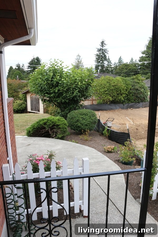 Brick Ranch House - Patio Makeover Before