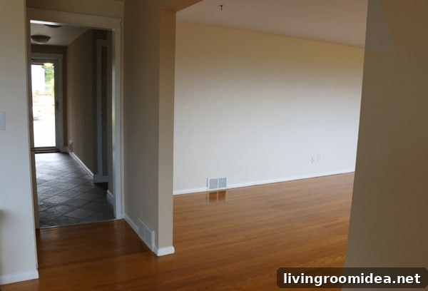 Explore Our Floor Plans: Find the Perfect Layout for Your Home 6 Hallway to Entry
