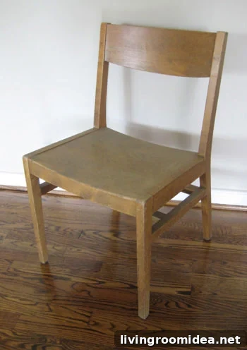 thrift-store-modern-wood-chair-before
