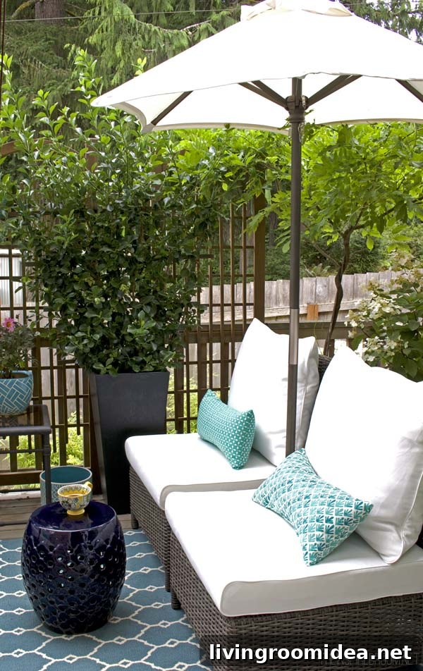 5 Creative Ideas for Designing Your Summer House 3 Pretty Small Deck
