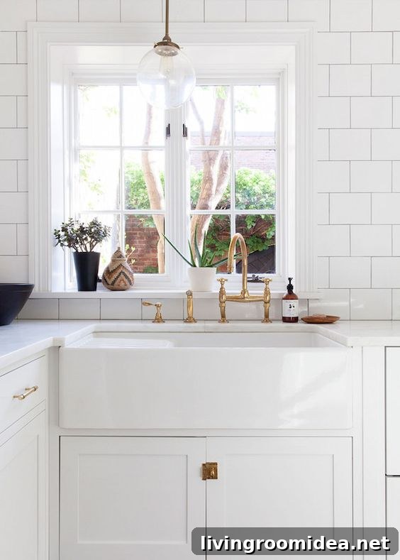 Farmhouse Sink Ideas for Kitchen Design and Remodeling 9 Gorgeous White Farmhouse Sink with Brass Hardware. Click through to the post for a round of up beautiful kitchens and farmhouse sink sources, too!