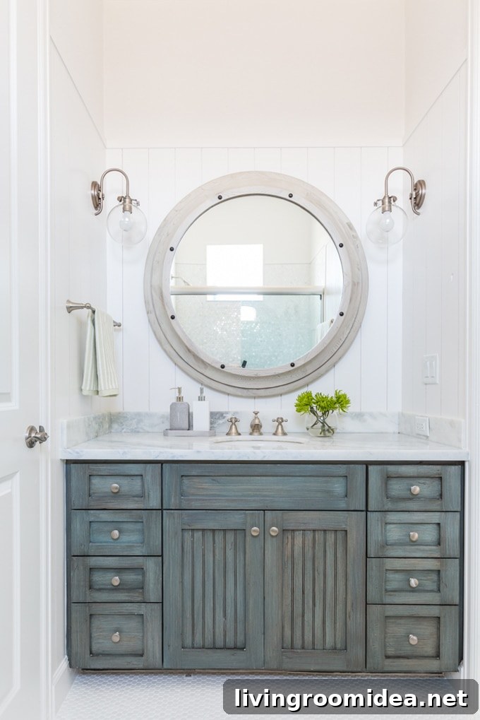 Coastal Home Decor Ideas for Independence Day Celebrations 7 Coastal Style nautical bathroom - Laura U design - Click Through to theinspiredroom.net for more coastal inspired rooms!