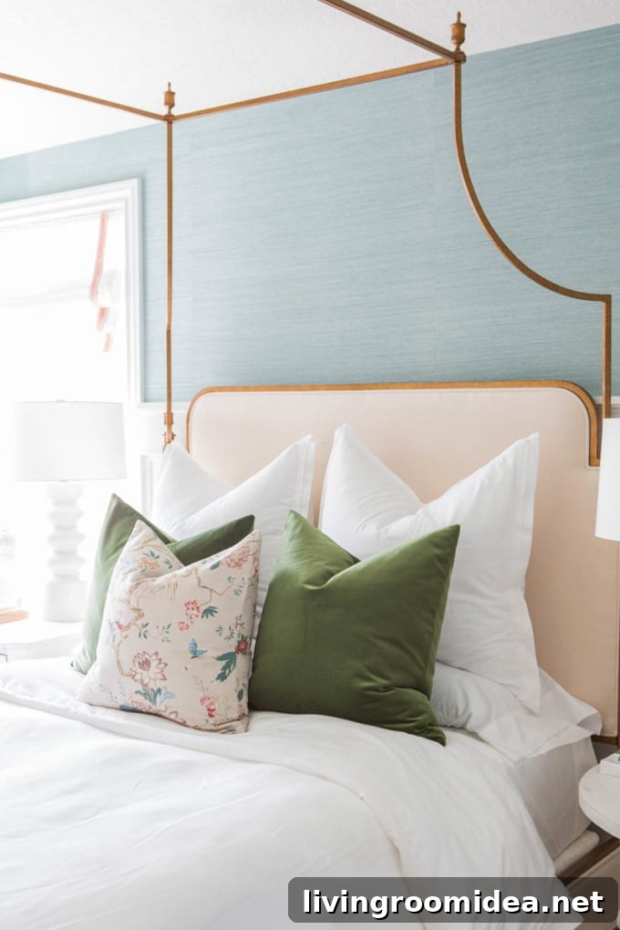 Stunning Bedroom Wallpaper Ideas to Transform Your Space 5 Bedroom with blue grasscloth wallpaper - House of Jade Interiors - Photo by Kate Osborne Click through for more bedroom wallpaper ideas!
