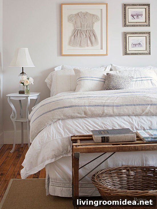 What to put at the end of a bed - bedroom decorating ideas