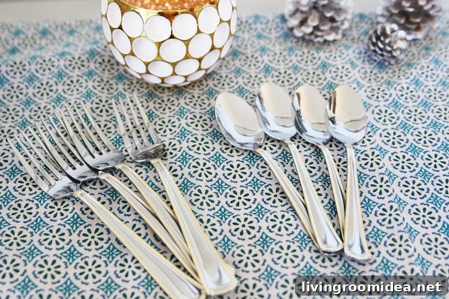 10 Stylish Entertaining Essentials for Holiday Parties 5 10 Stylish Items for Holiday Entertaining - The Inspired Room
