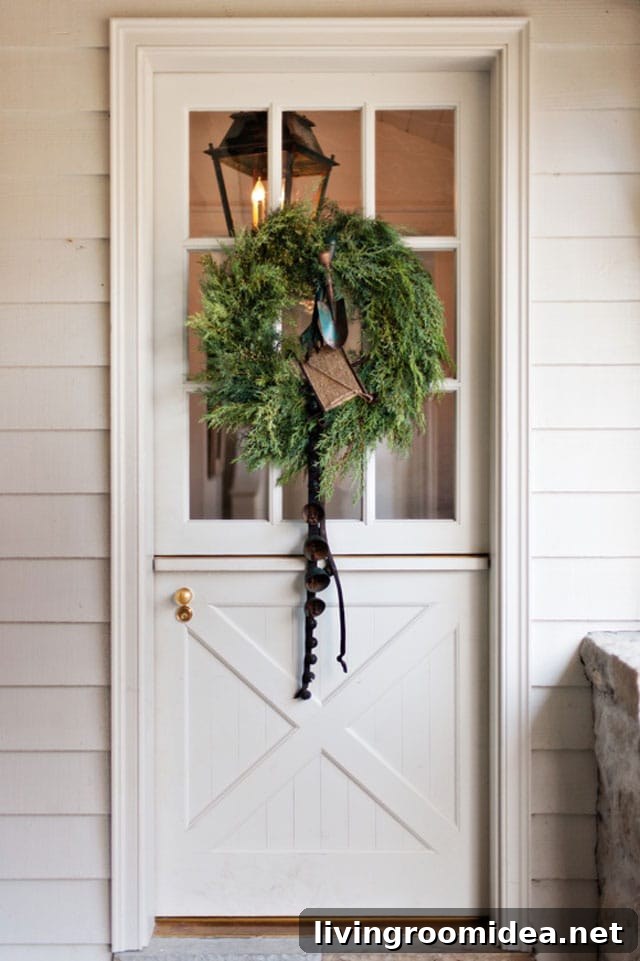 Holiday Front Door Decorating Ideas to Inspire Your Home 7 Christmas Decorating Ideas - Decorating the Front Door