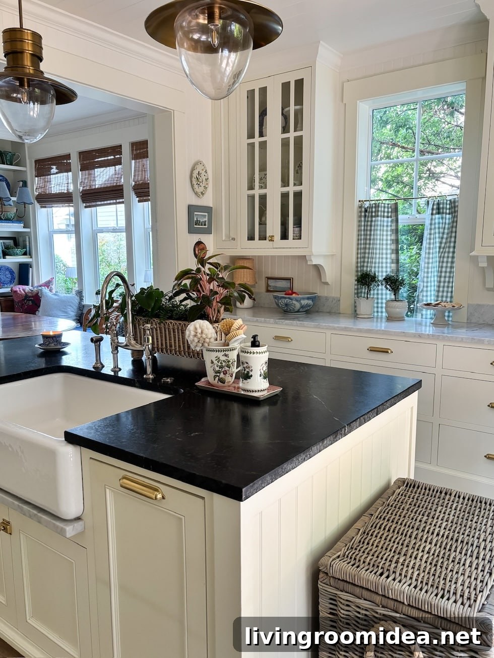 Create a Cozy, Collected Home That's Clutter-Free 3 img 199672 2
