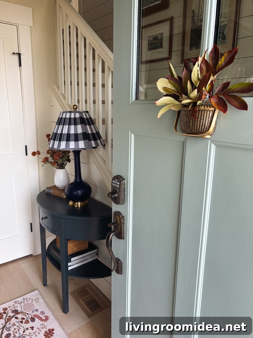 Transform Your Home for Fall: Stylish Decorating Ideas 3 img 200841 2
